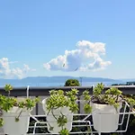 Center Vibes Lux Apartman *