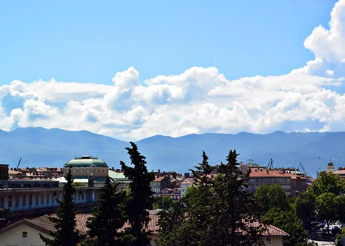 Center Vibes Lux Apartament *