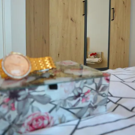 Center Vibes Lux Apartmán *