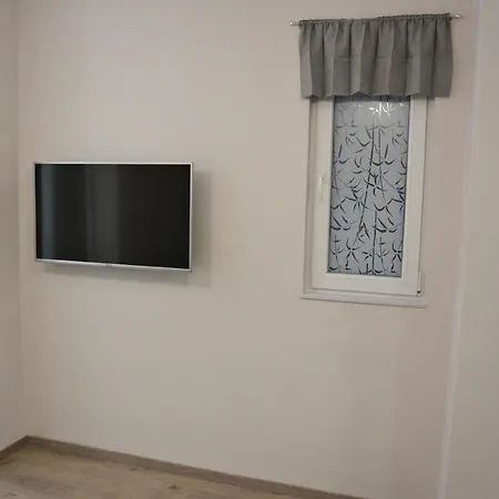 Apartment Center Vibes Lux