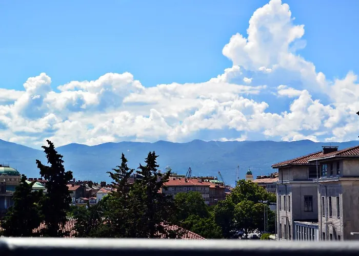 Center Vibes Lux * Rijeka